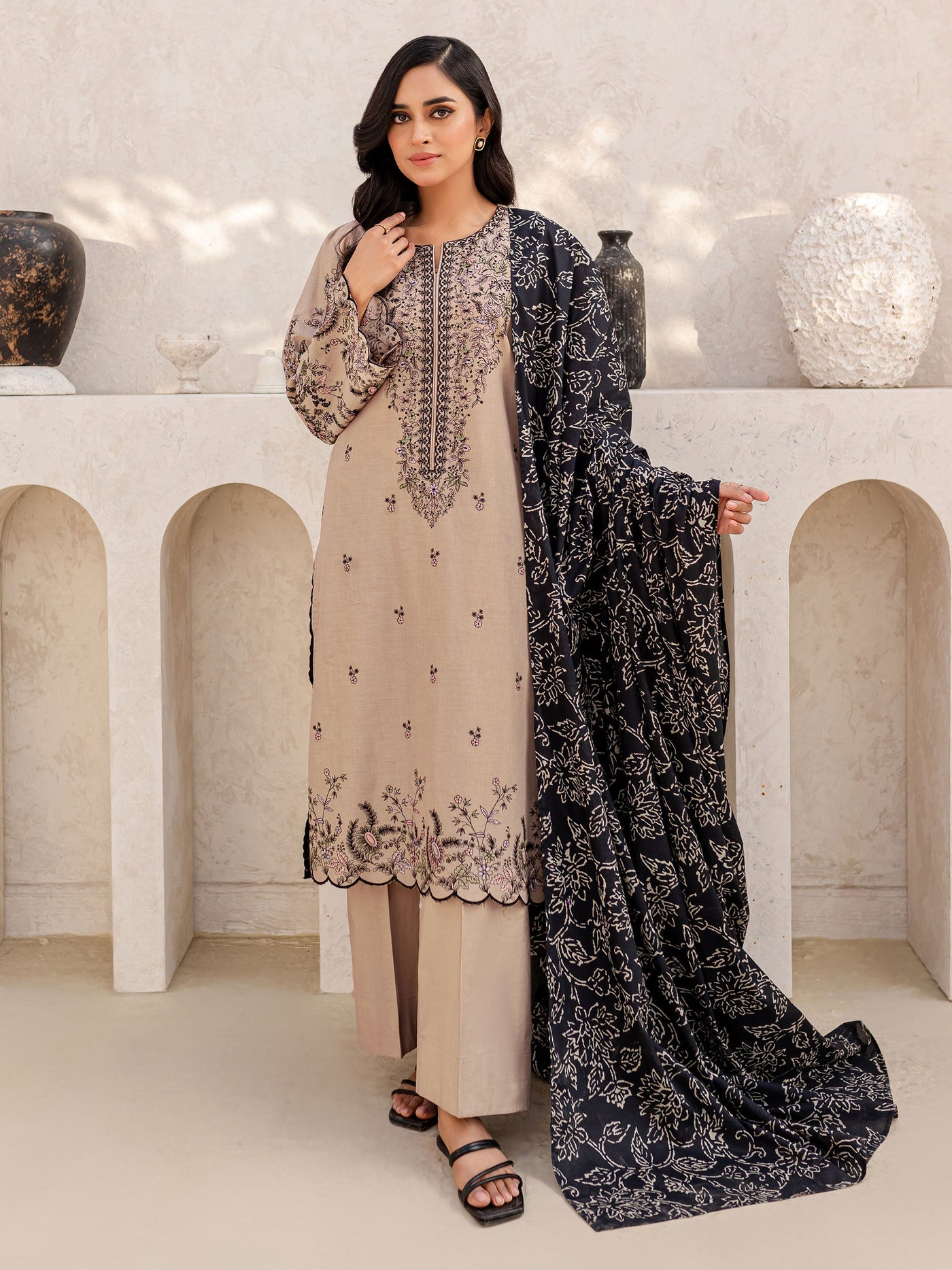 LIMELIGHT UNSTITCHED 3 Piece Lawn Suit-Embroidered U3445