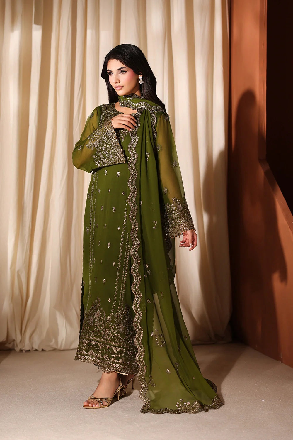 Luxe Embroidered  Lawn 3pcs