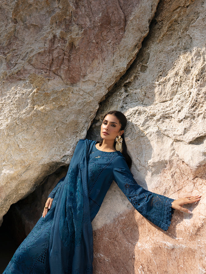 Sirene Luxury Lawn