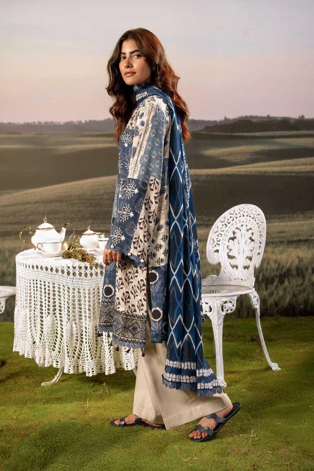 3 Pc Unstitched Embroidered Arabic Lawn Suit