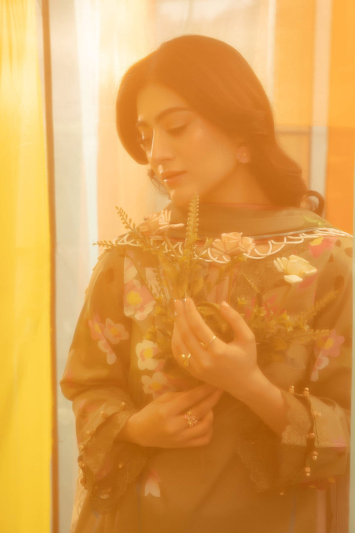 3 Pc Unstitched Embroidered Lawn Suit