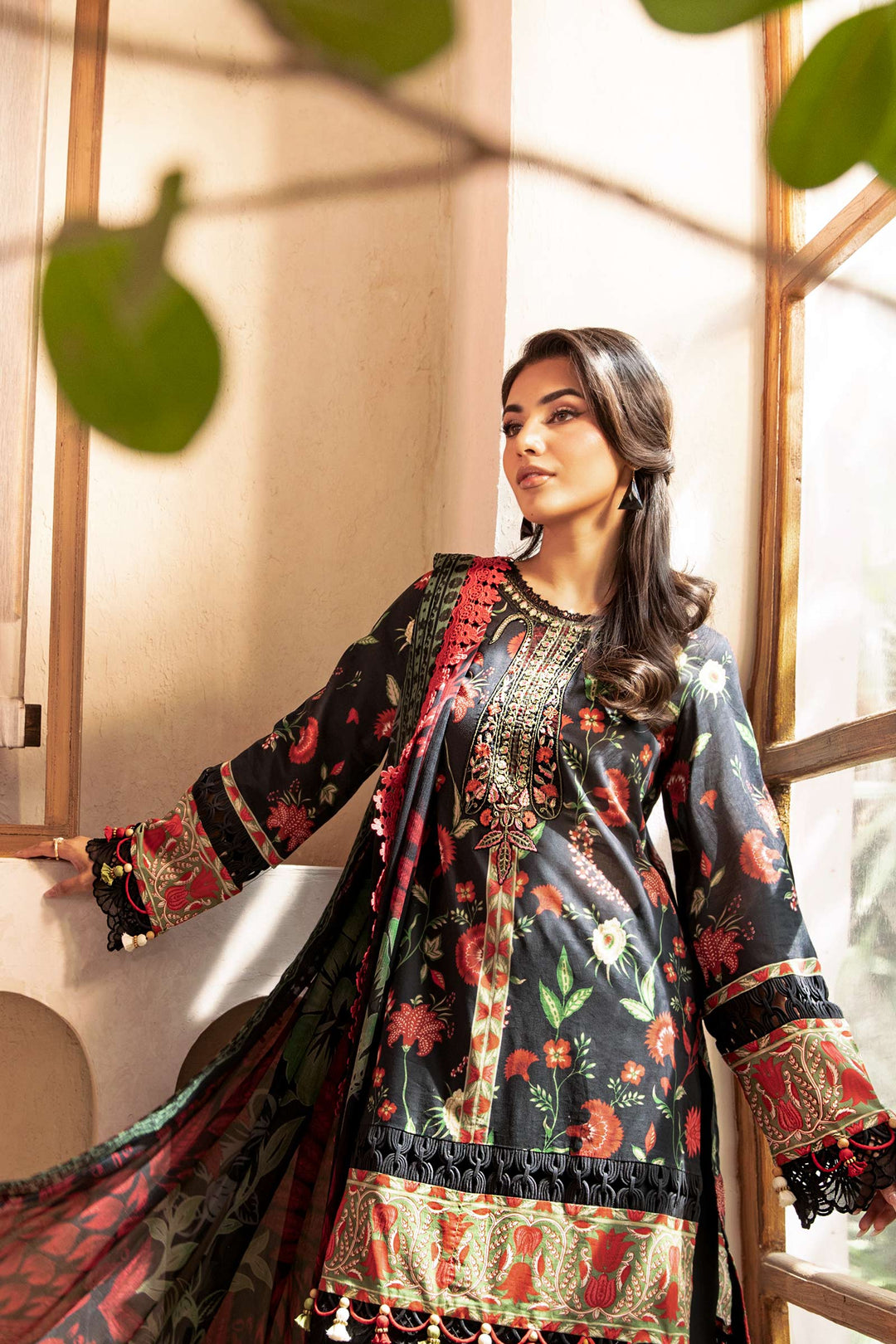 3 Pc Unstitched Embroidered Lawn Suit