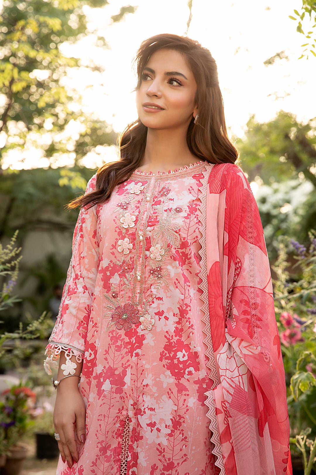 3 Pc Unstitched Embroidered Slub Lawn Suit