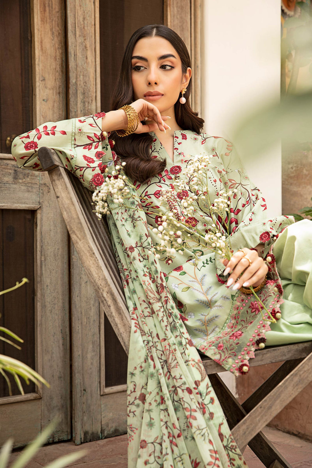 3 Pc Unstitched Embroidered Slub Lawn Suit