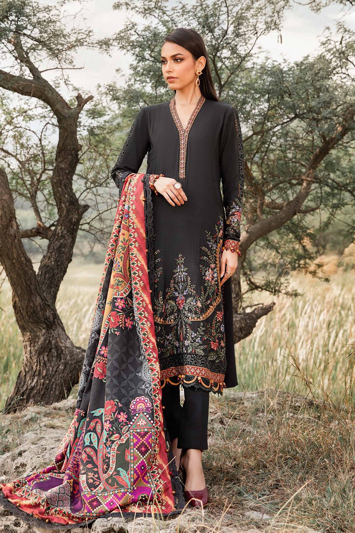 Maria.B M Print 3 Piece Unstitched Printed Linen Suit | MPT-2402-B