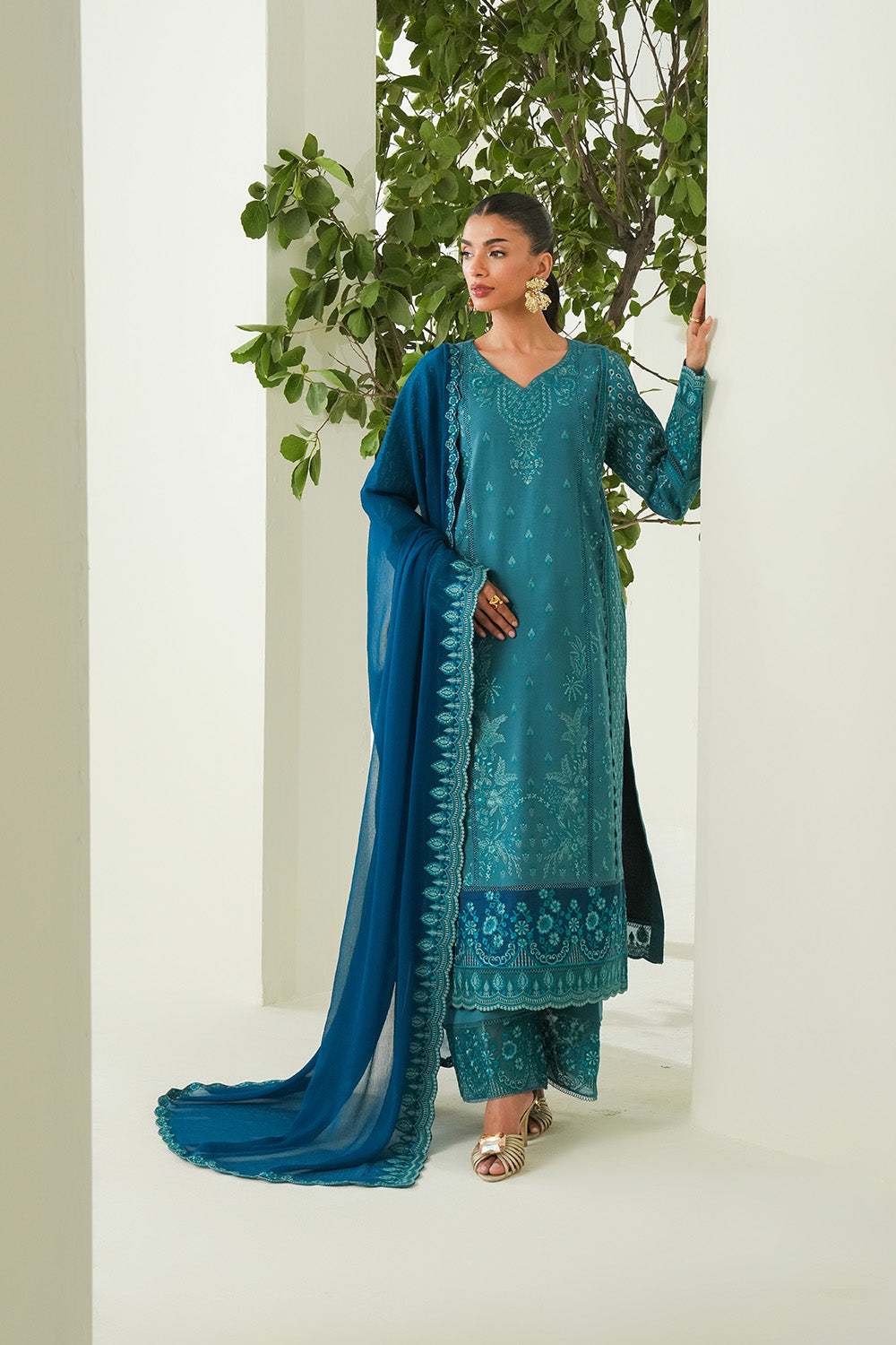Soiree Lawn 3-Piece Suit