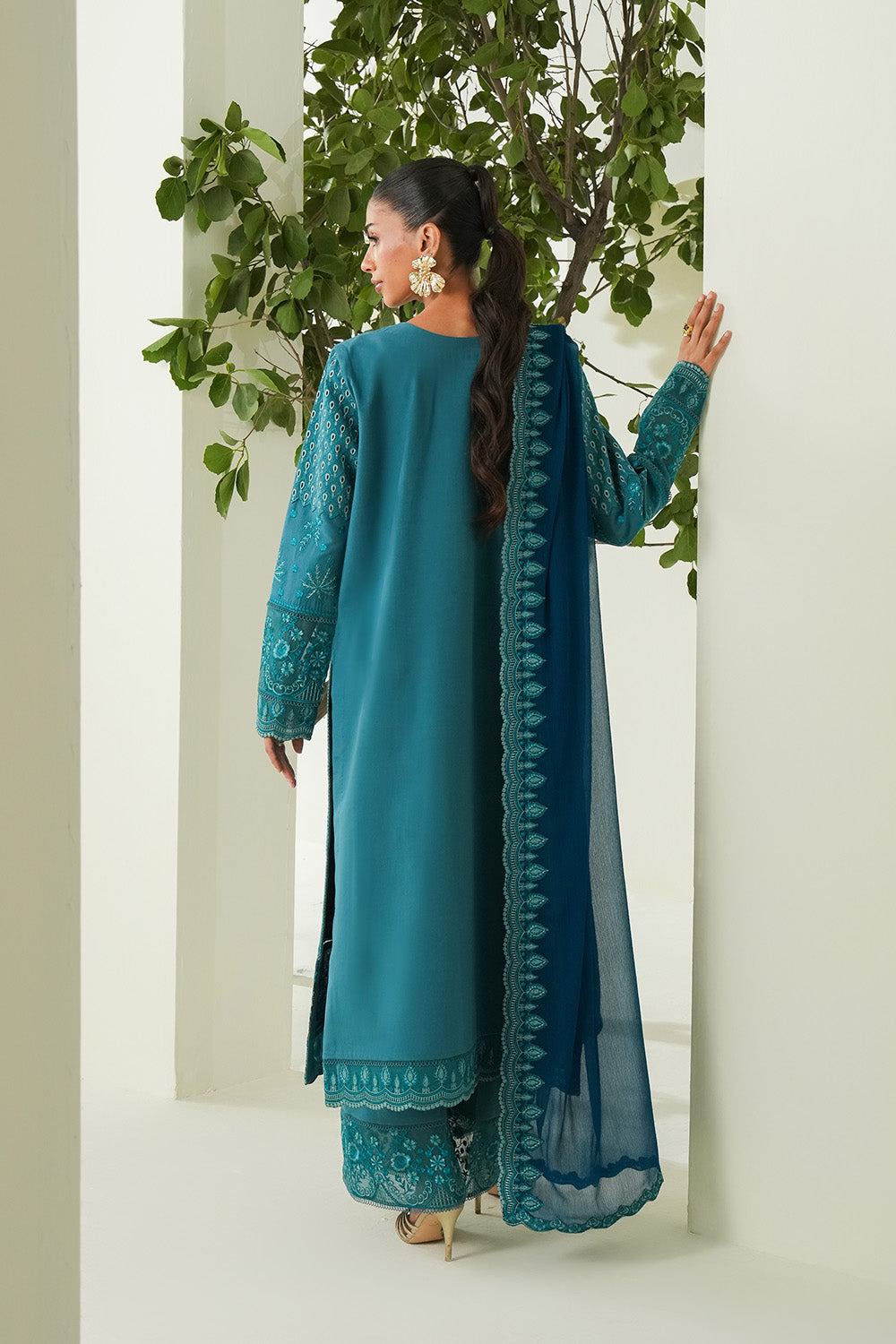 Soiree Lawn 3-Piece Suit