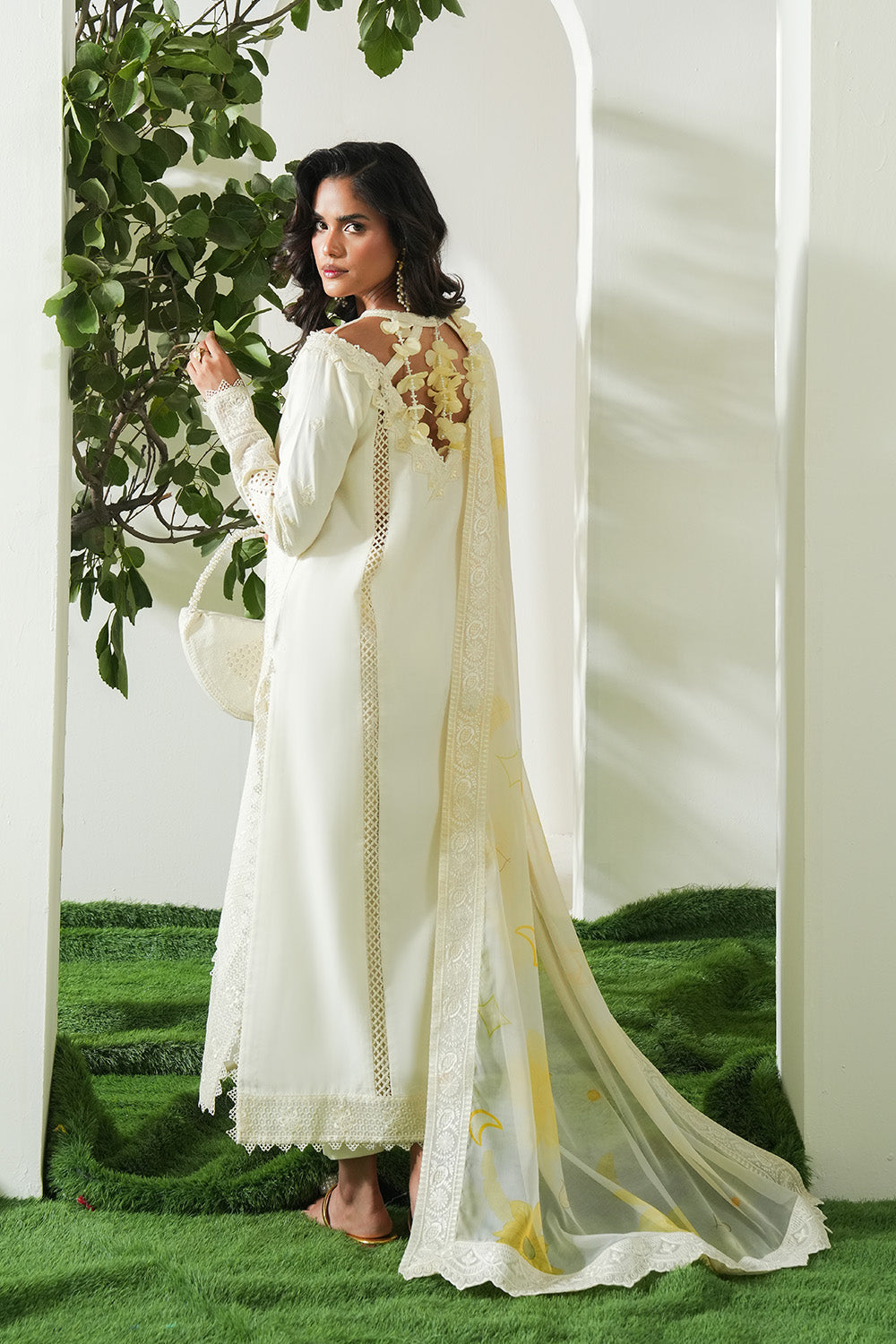 Soiree Lawn 3-Piece Suit