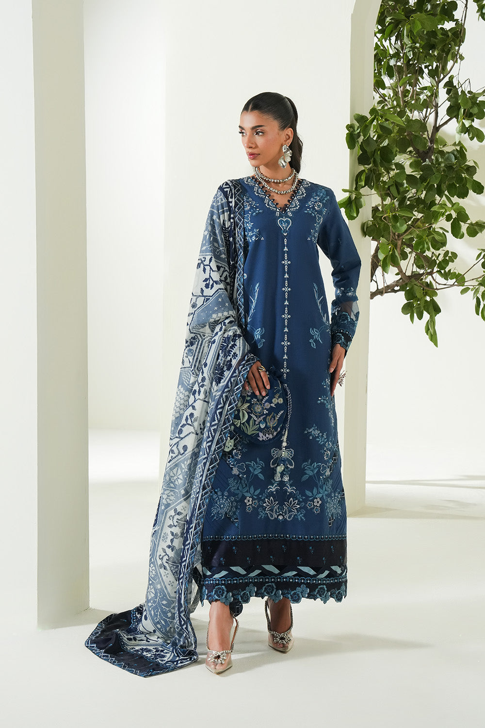 Soiree Lawn 3-Piece Suit