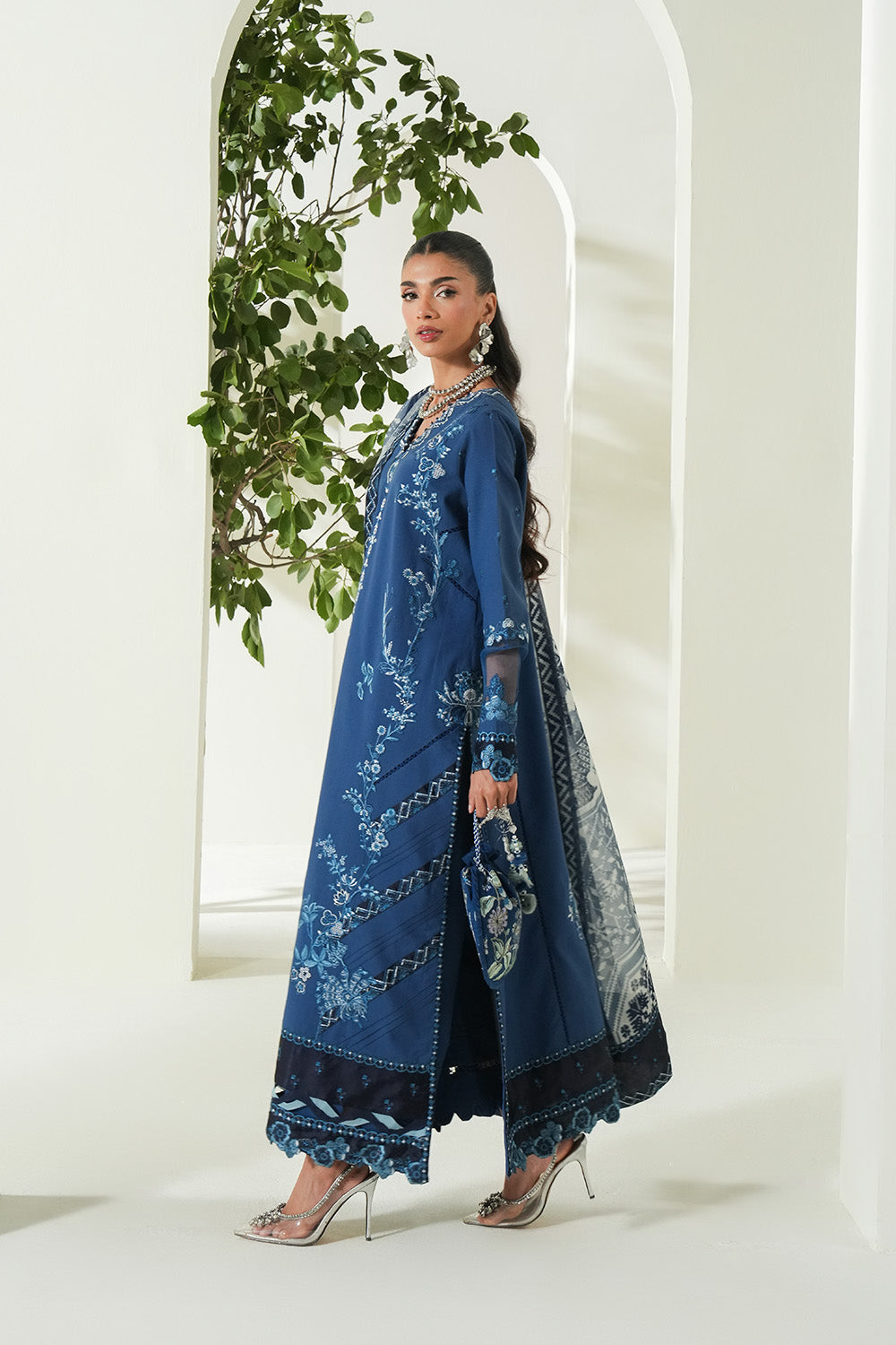 Soiree Lawn 3-Piece Suit