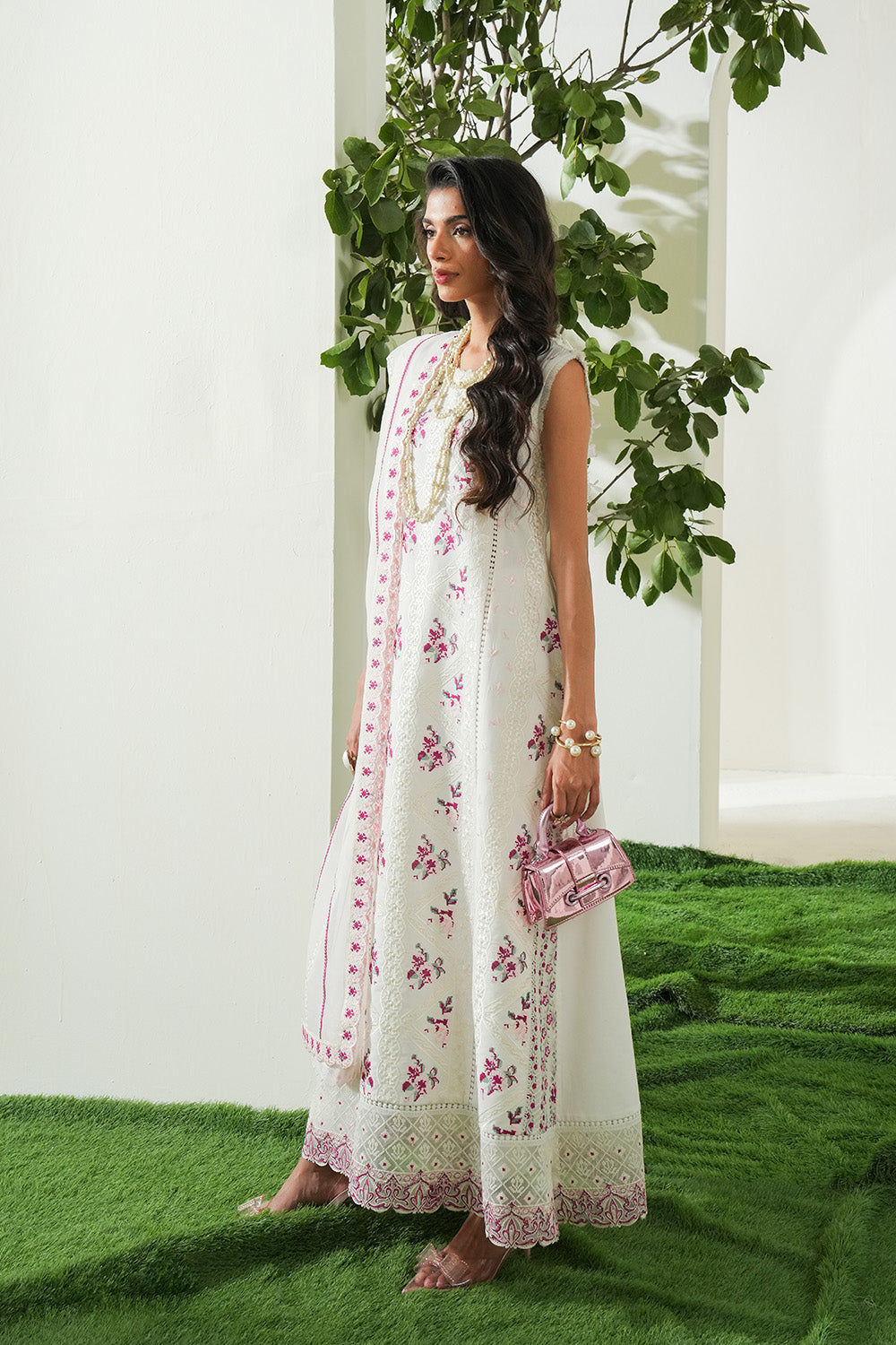 Soiree Lawn 3-Piece Suit