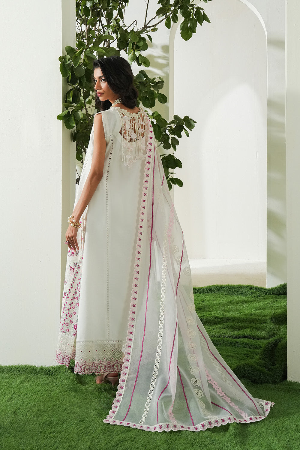 Soiree Lawn 3-Piece Suit