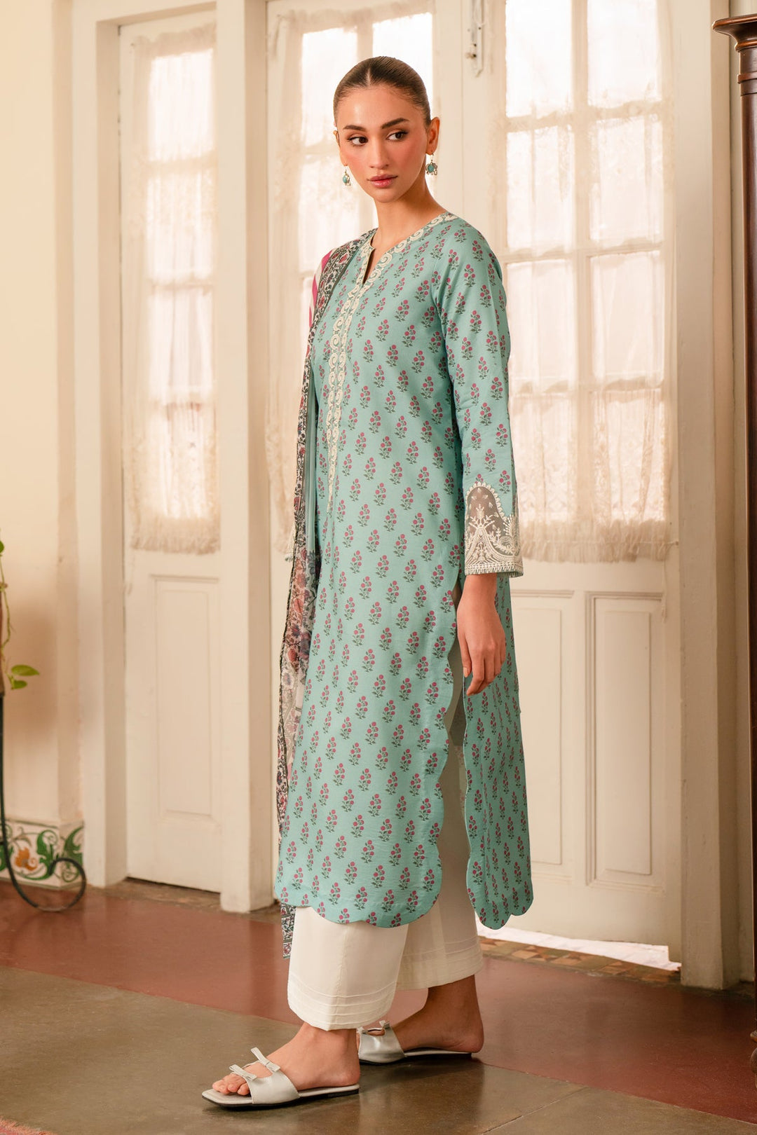 Luxury Lawn