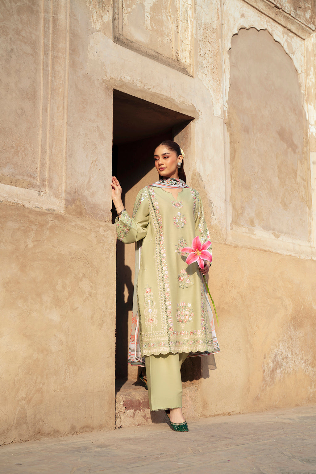 Rumi Summer Lawn