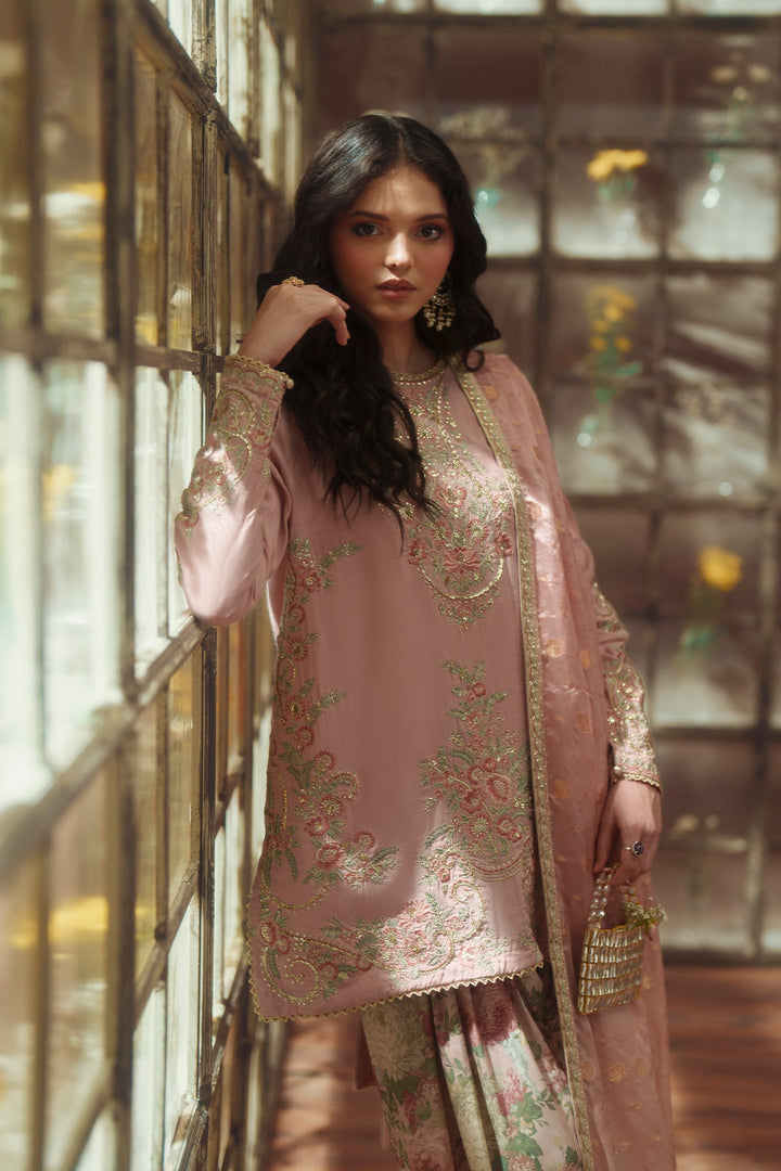 EMBROIDERED SUIT