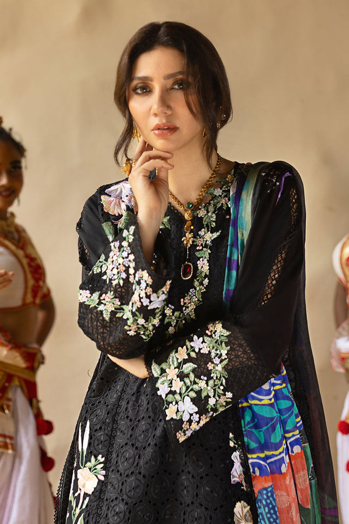 Manaram Luxury Lawn