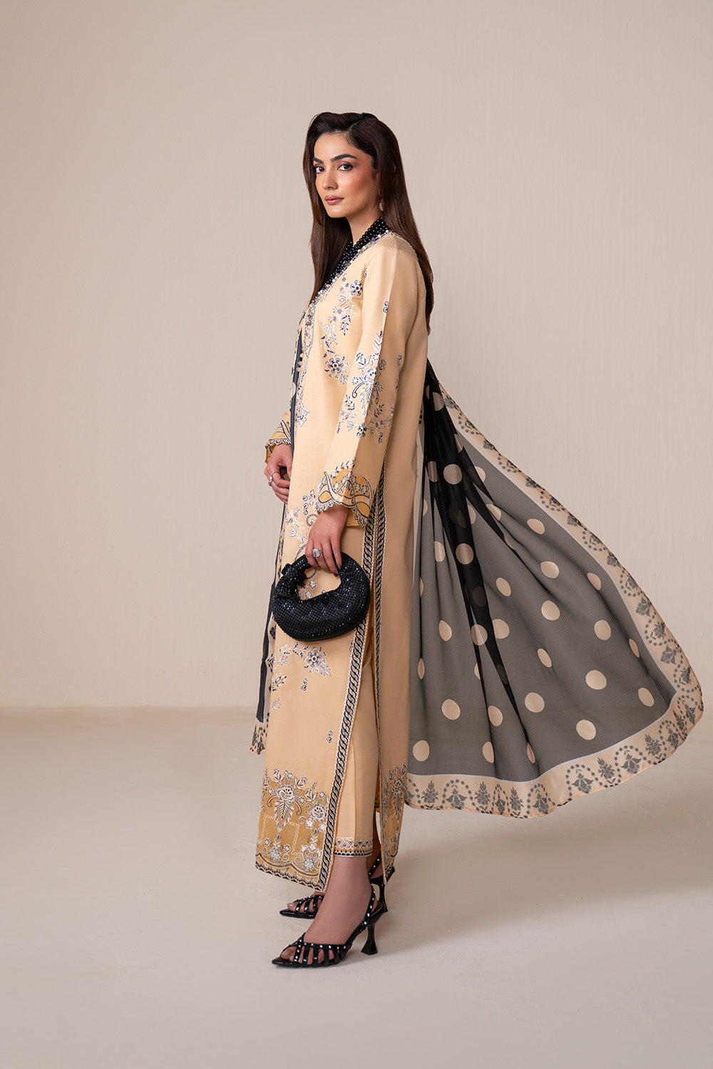 LUXURY UNSTITCHED LAWN