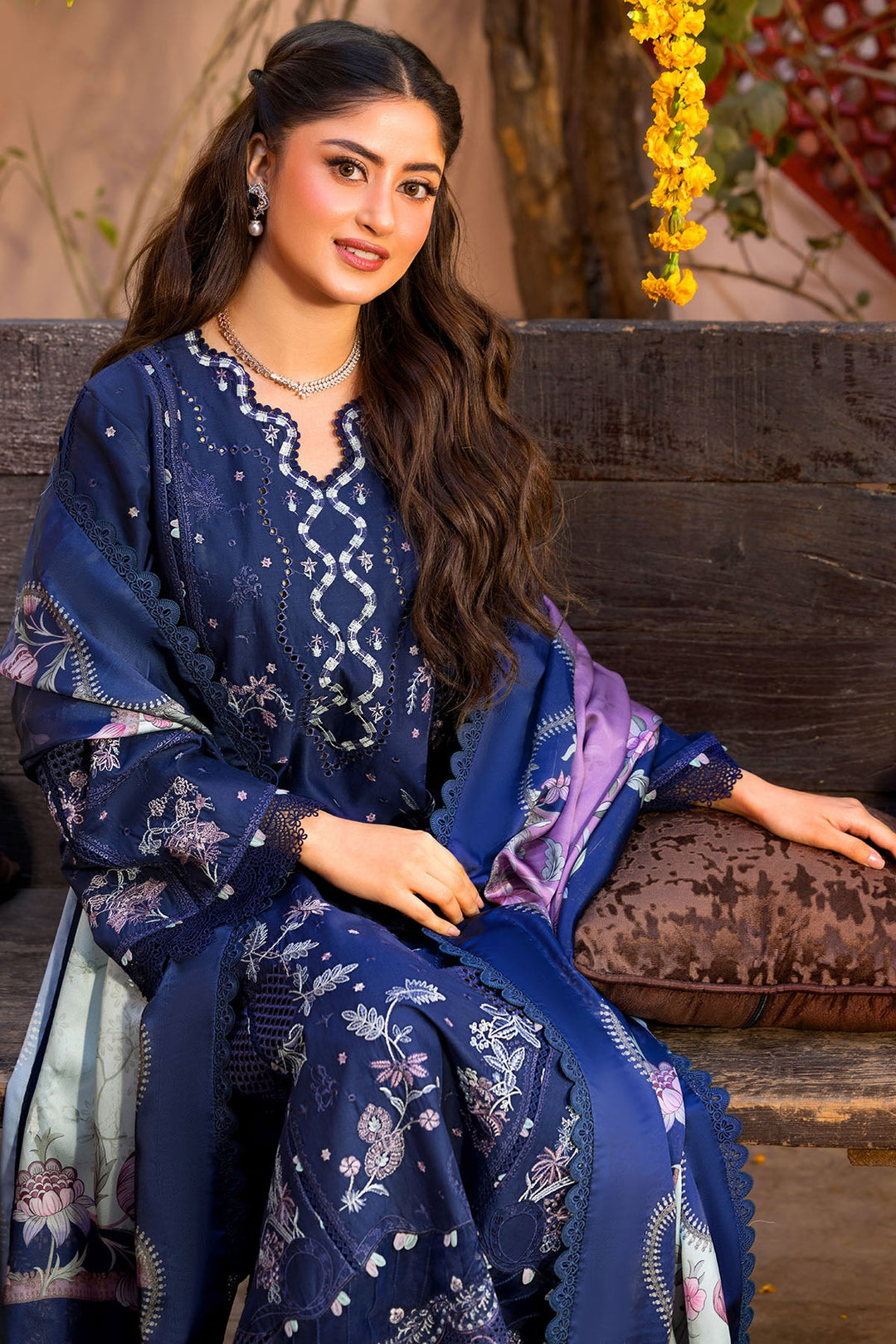 EMBROIDERED LAWN UNSTITCHED
