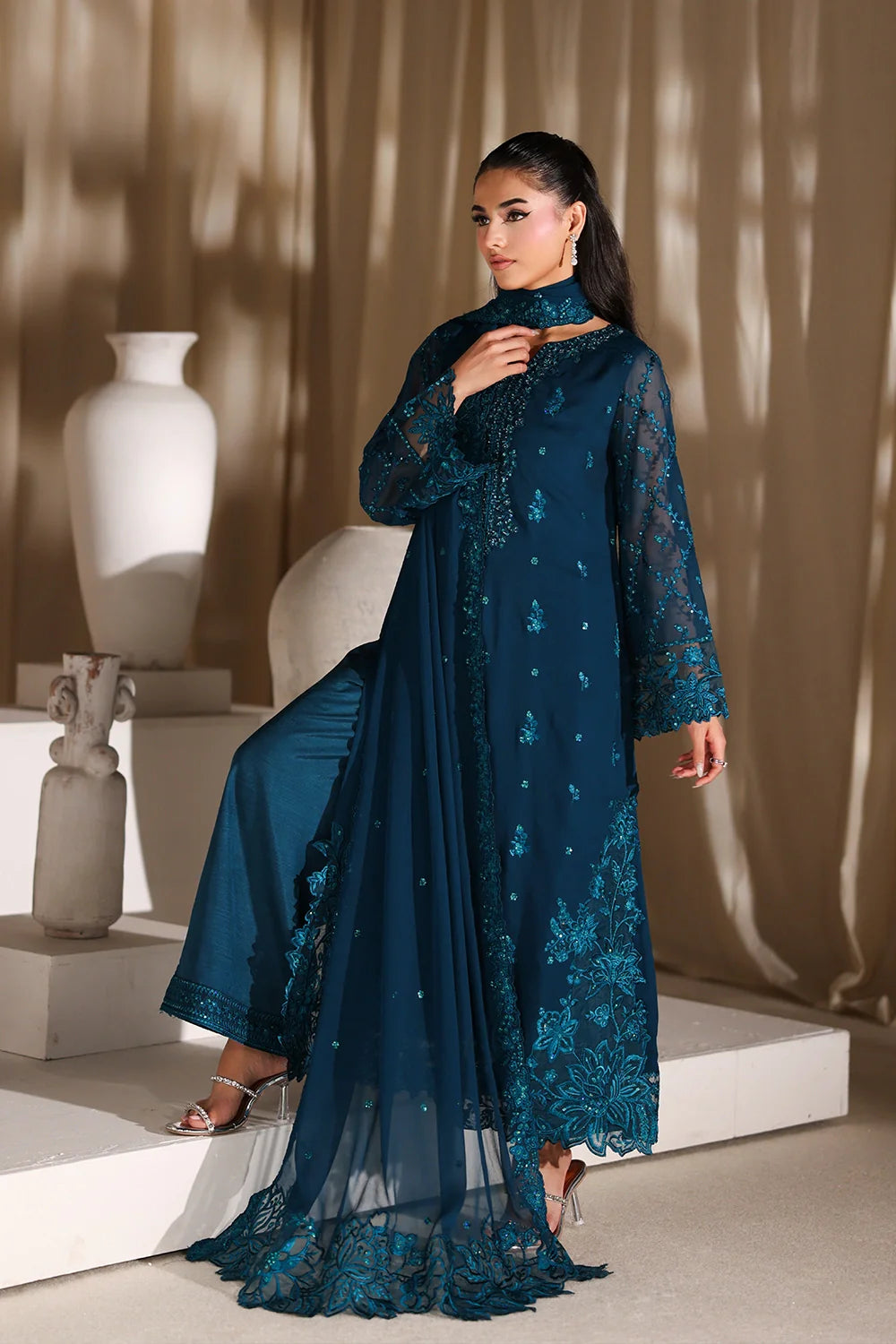 Luxe Embroidered  Lawn 3pcs