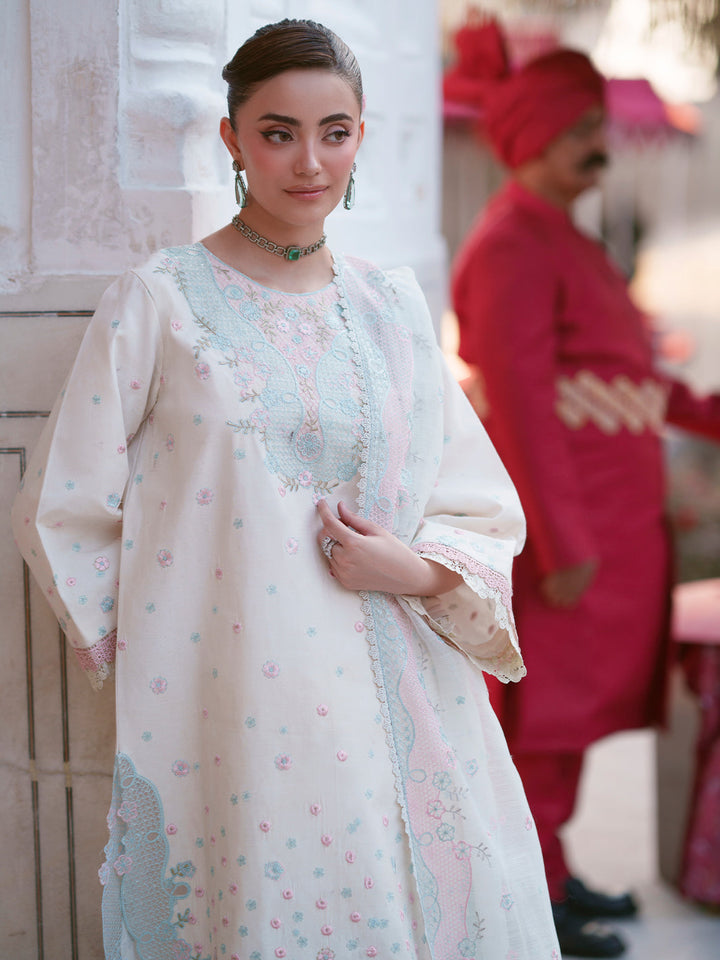 nilofer-luxury-lawn-26