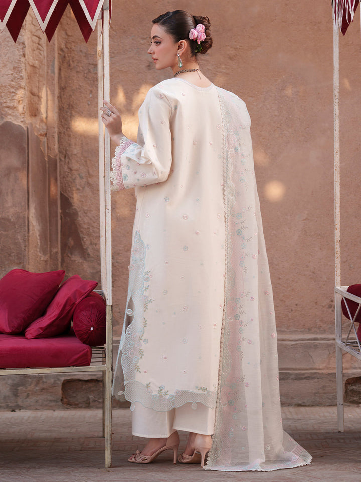 nilofer-luxury-lawn-26