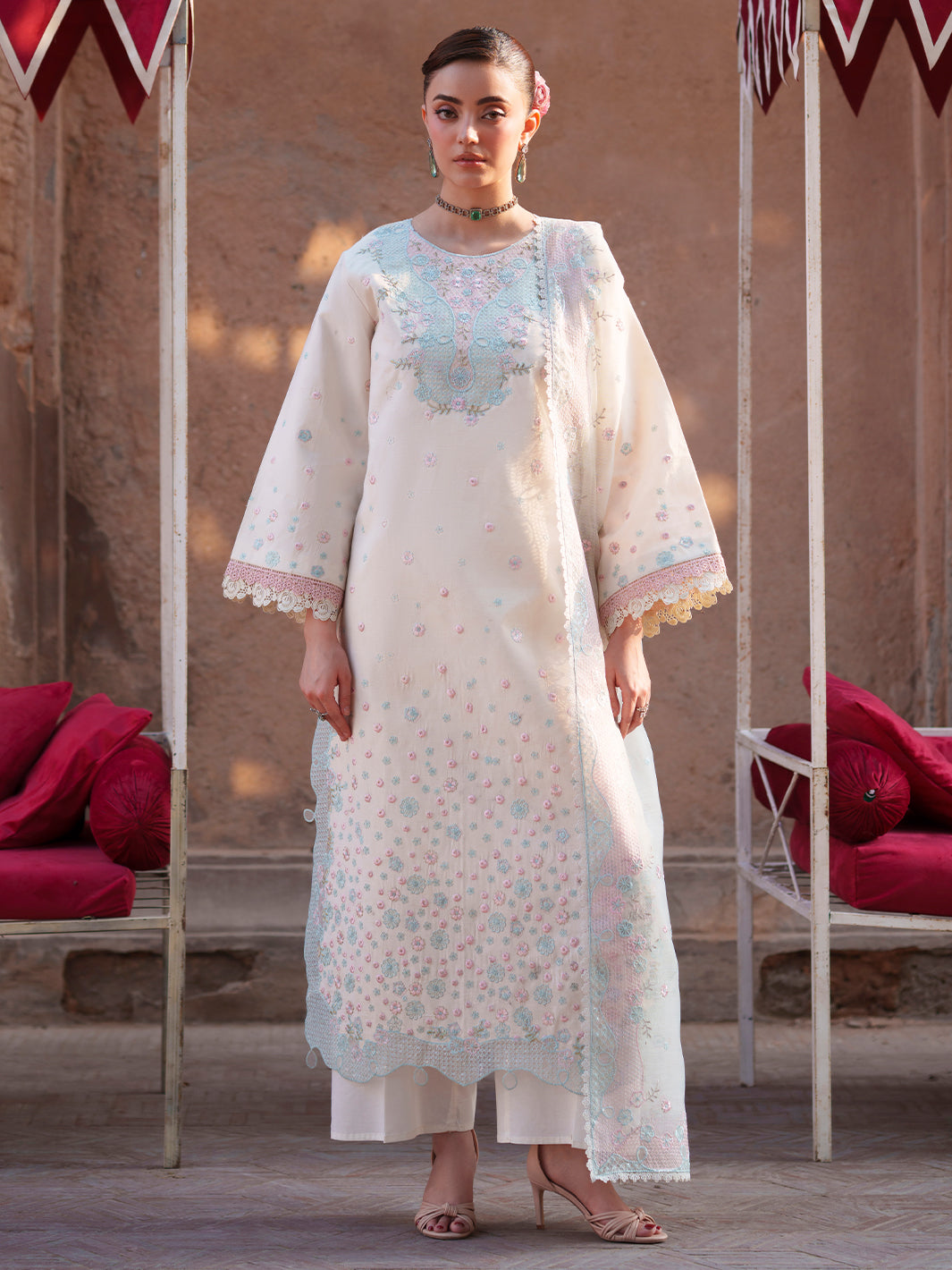 nilofer-luxury-lawn-26
