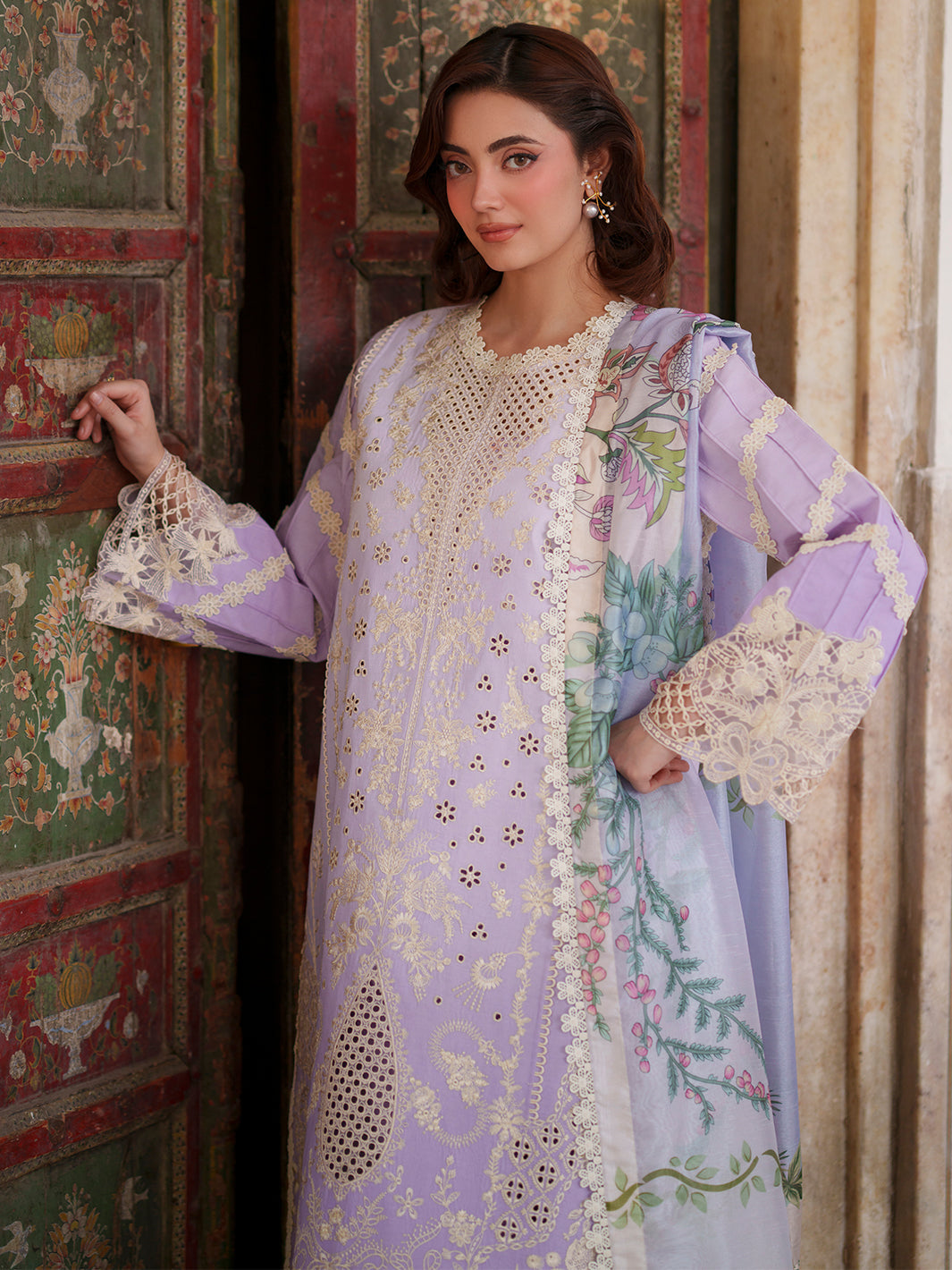 nilofer-luxury-lawn-26