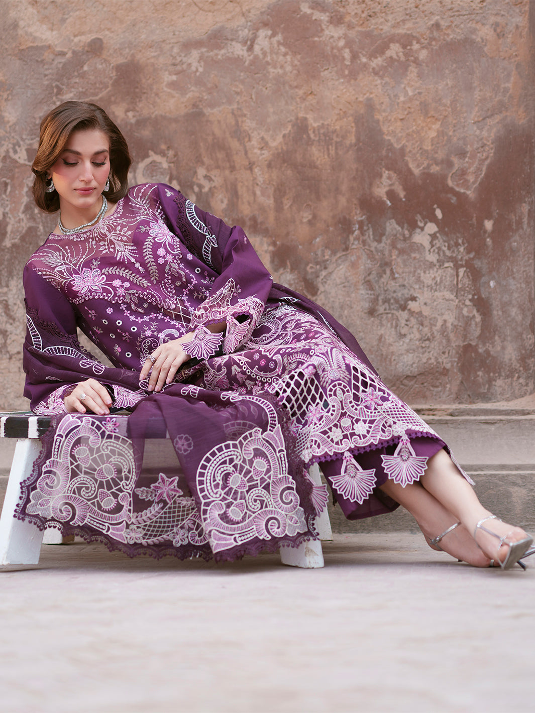 nilofer-luxury-lawn-26