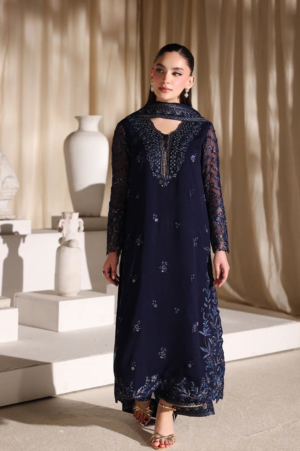 Luxe Embroidered  Lawn 3pcs