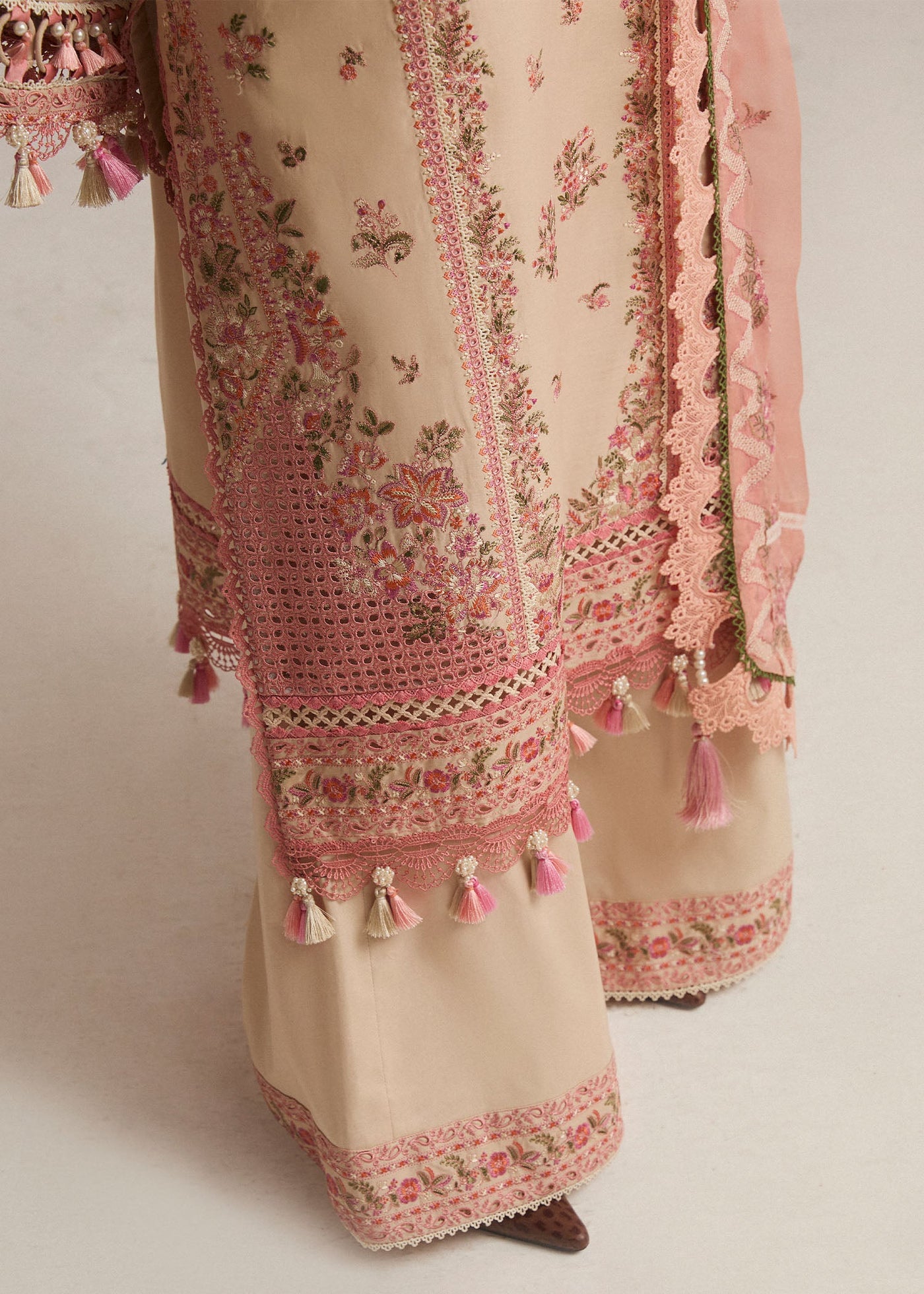 HUSSAIN REHAR LUXURY LAWN-Stile