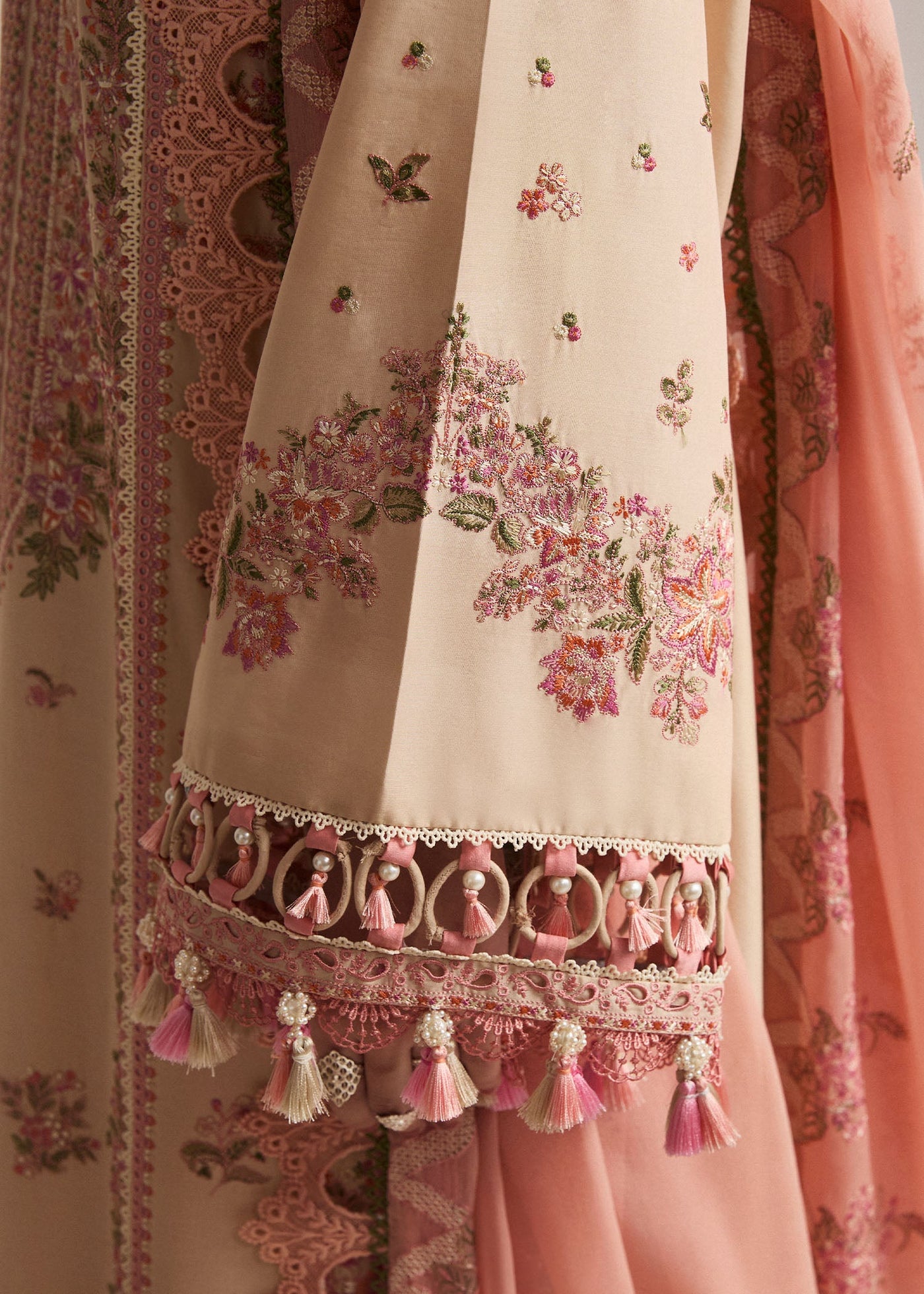 HUSSAIN REHAR LUXURY LAWN-Stile