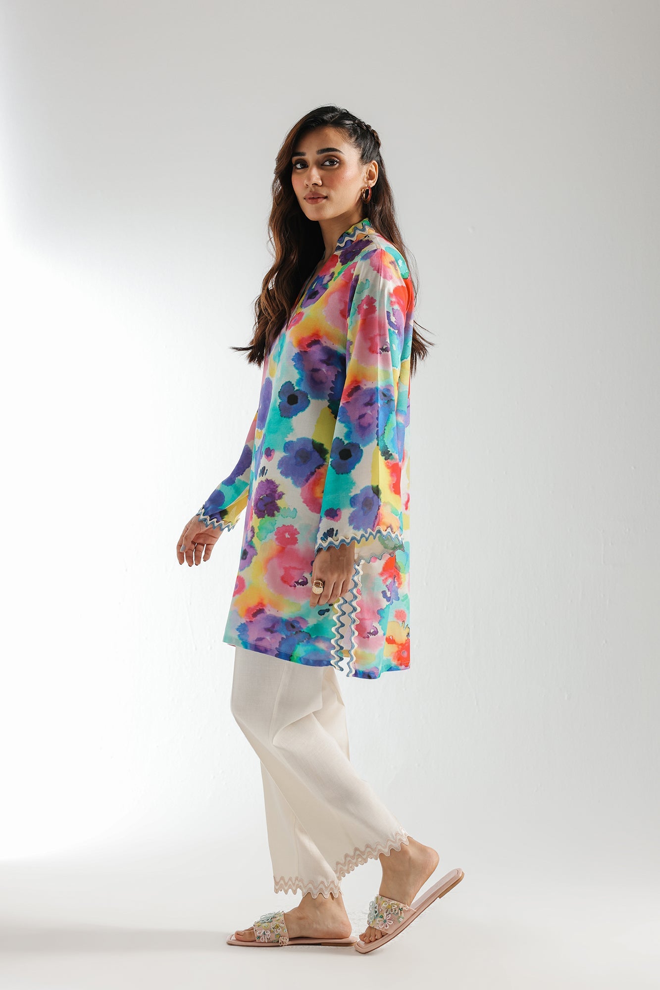 EMBROIDERED SHIRT