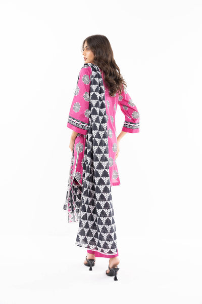 ALKARAM STUDIO PRINTED LAWN SUIT