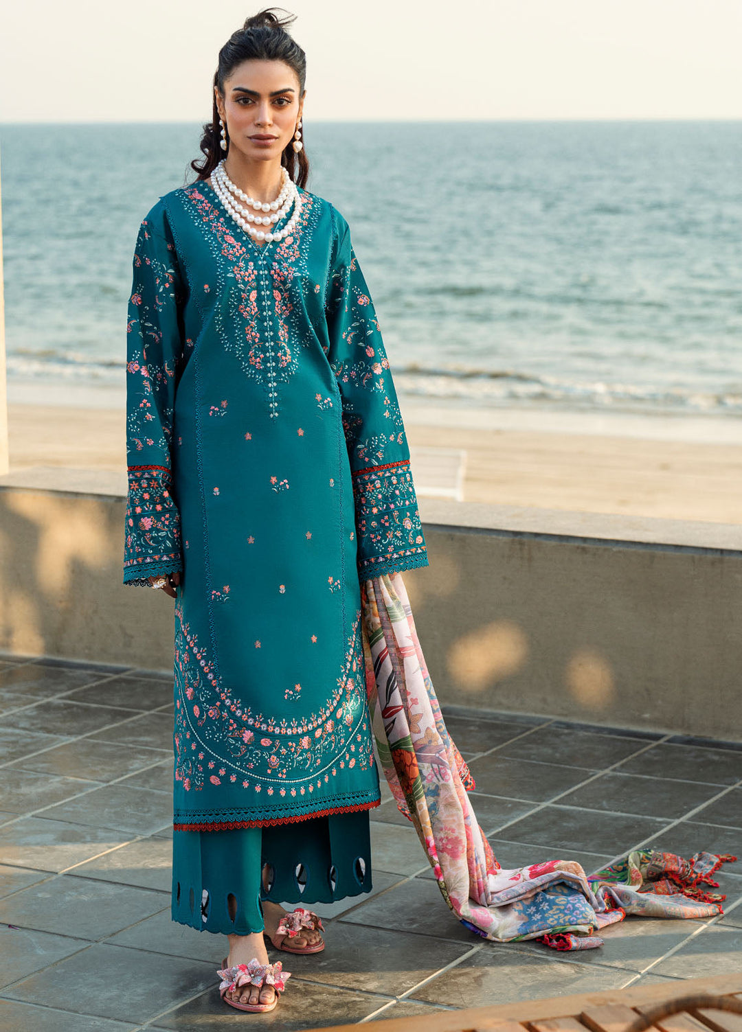Embroidered Lawn 3 Piece Suit