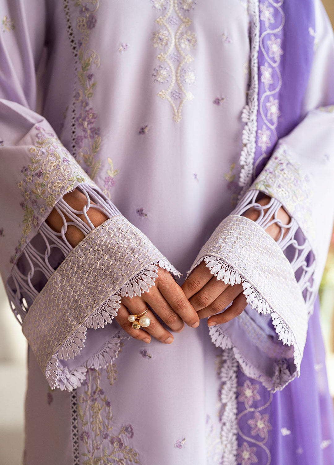 Embroidered Lawn 3 Piece Suit