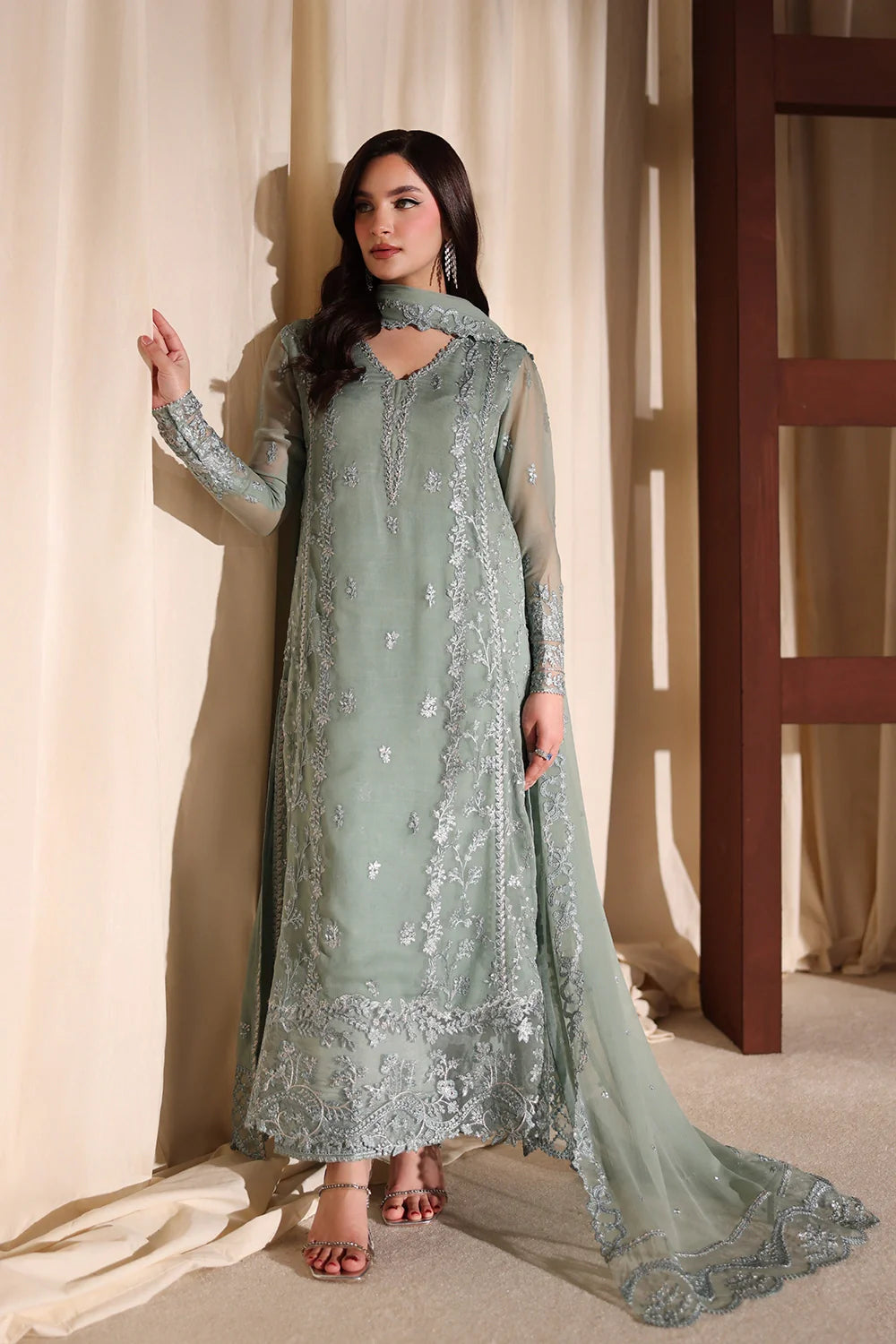 Luxe Embroidered  Lawn 3pcs