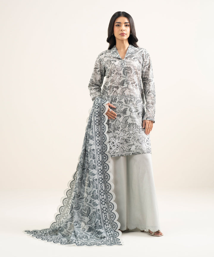 3 Piece - Embroidered Lawn Suit