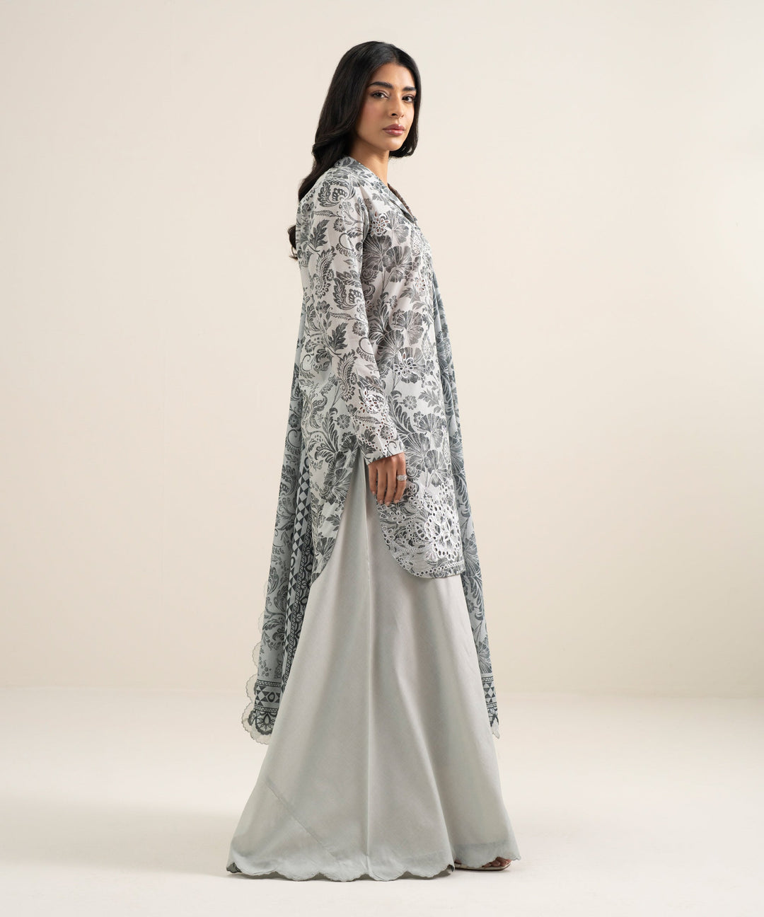 3 Piece - Embroidered Lawn Suit