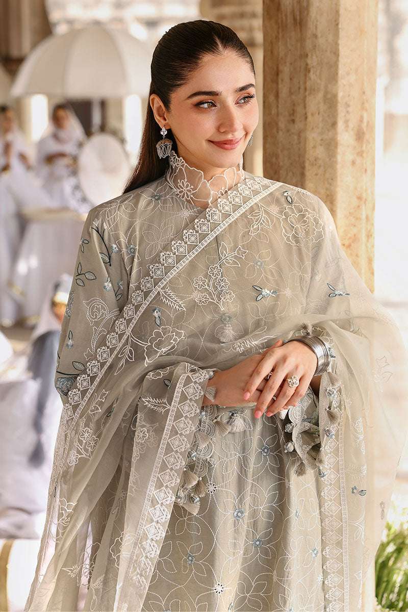 3PC EMBROIDERED LAWN SUIT
