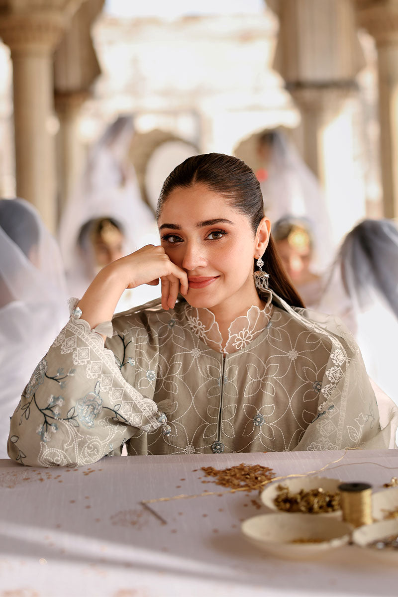3PC EMBROIDERED LAWN SUIT