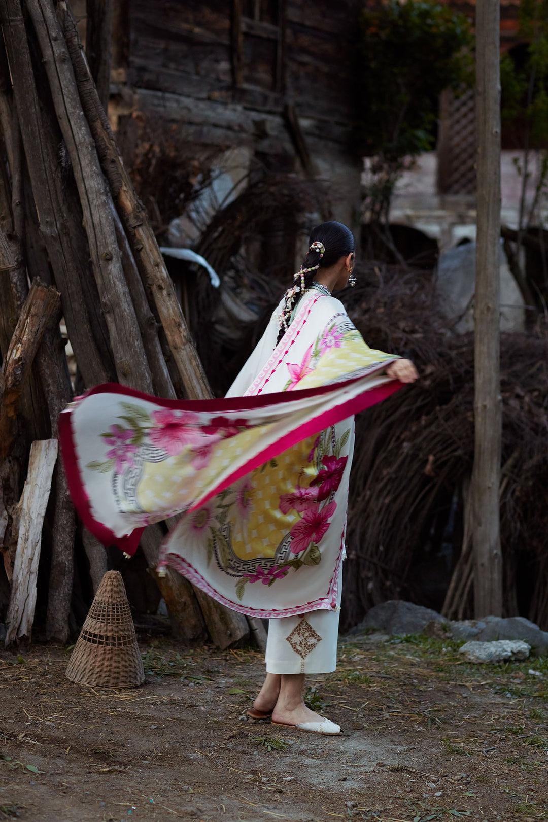 KASHMÉE LEGACY UNBOUND UNSTITCHED LAWN
