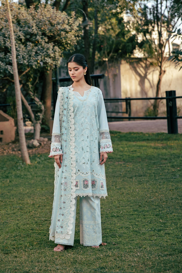 Vintage flora Lawn