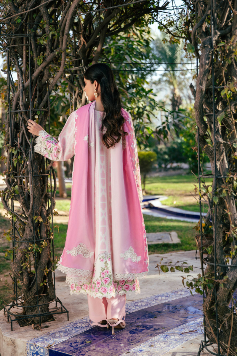 Vintage flora Lawn