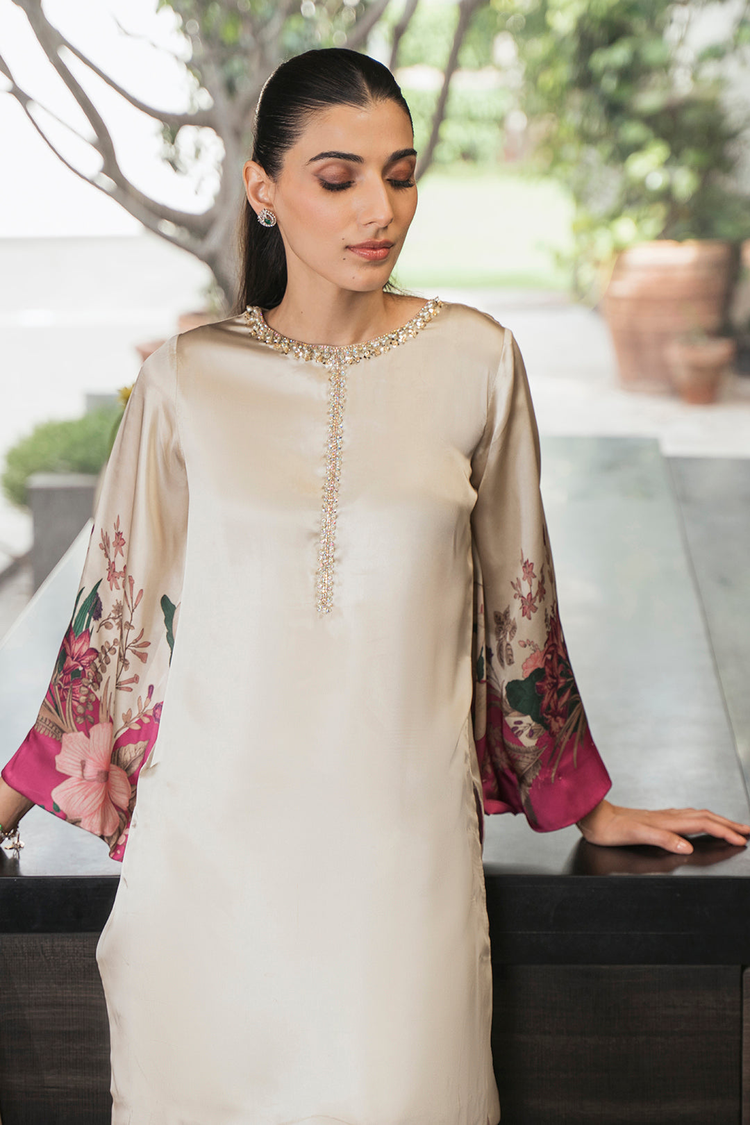 Regas Top With Dupatta and Pant