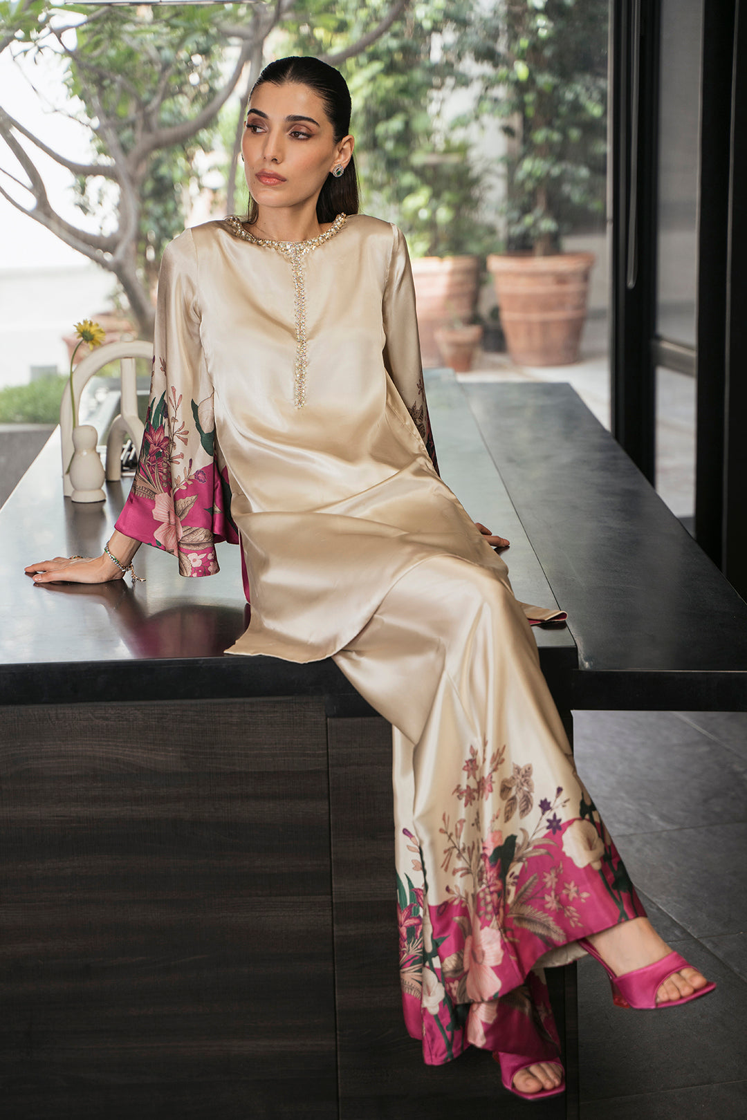 Regas Top With Dupatta and Pant