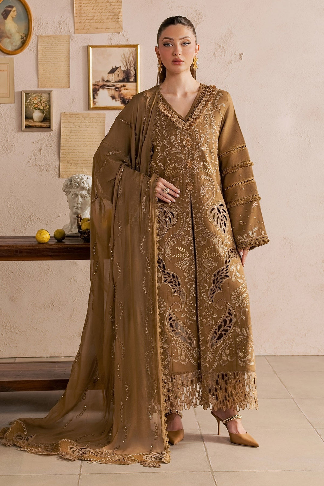Exclusive Unstitched Karandi 3 piece