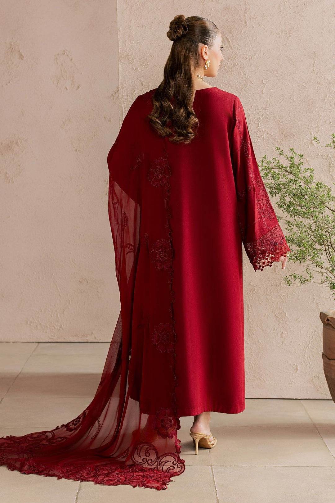 Exclusive Unstitched Karandi 3 piece
