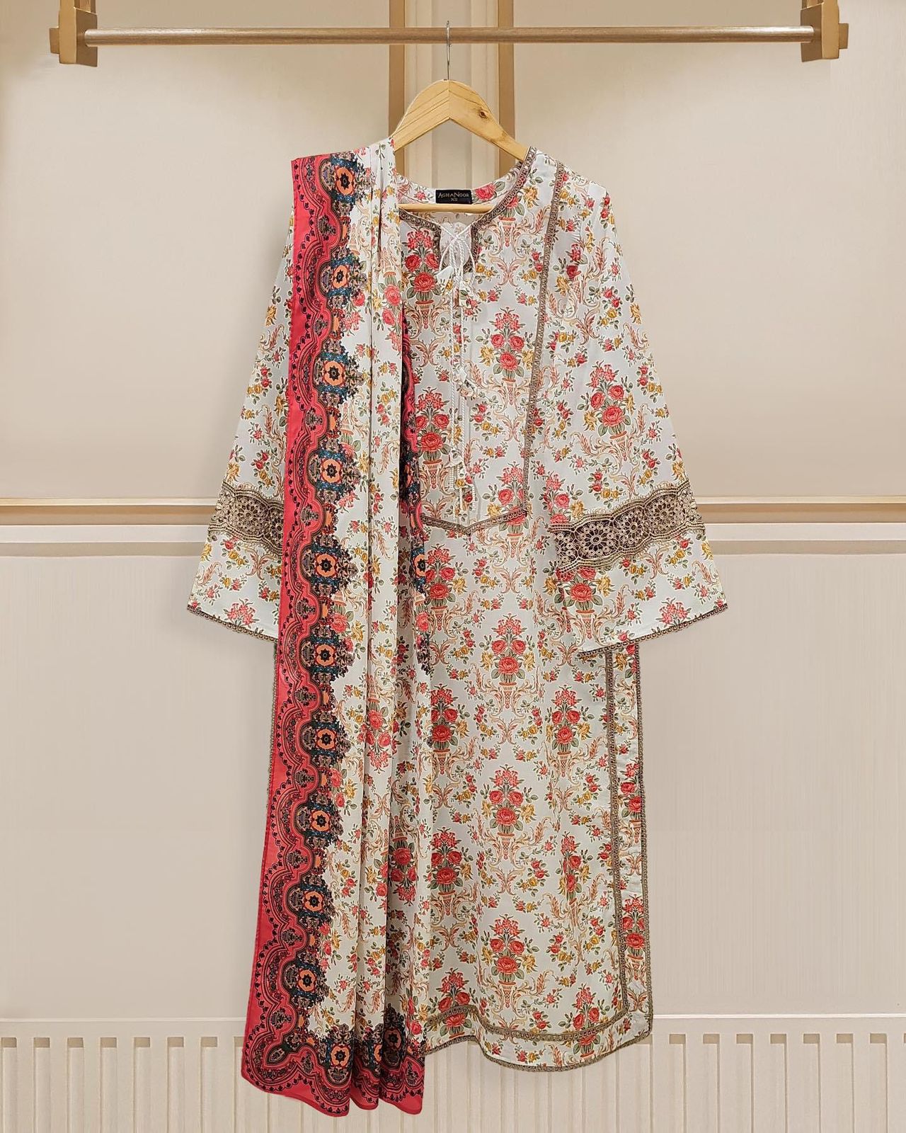 AGHA NOOR EMBROIDERED PRINTED LAWN Suit 3 PC