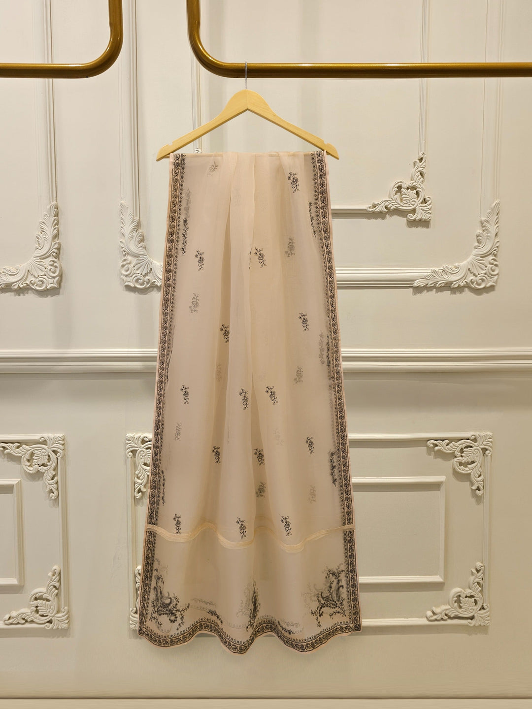 3 Piece- Pure Sheesha Silk Embroidered Suit