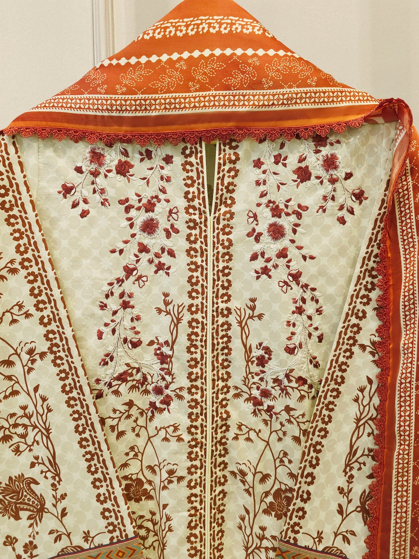 3 Piece - Embroidered Lawn Suit